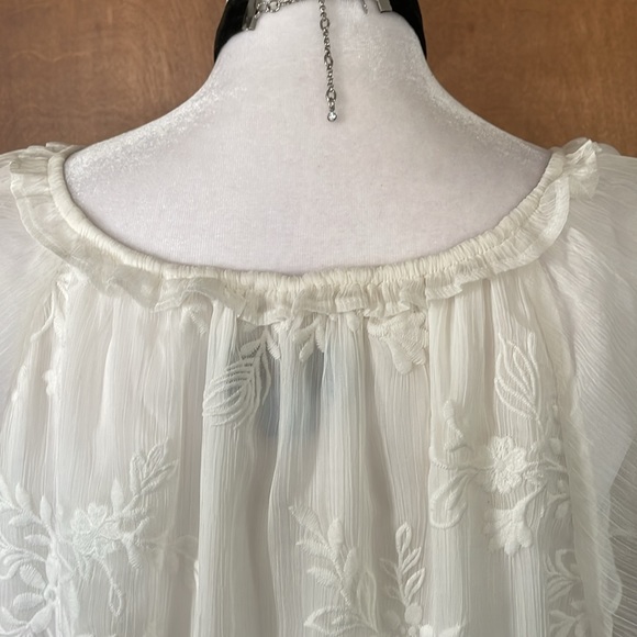 Romantic Peasant Blouse by CeCe - Picture 13 of 16